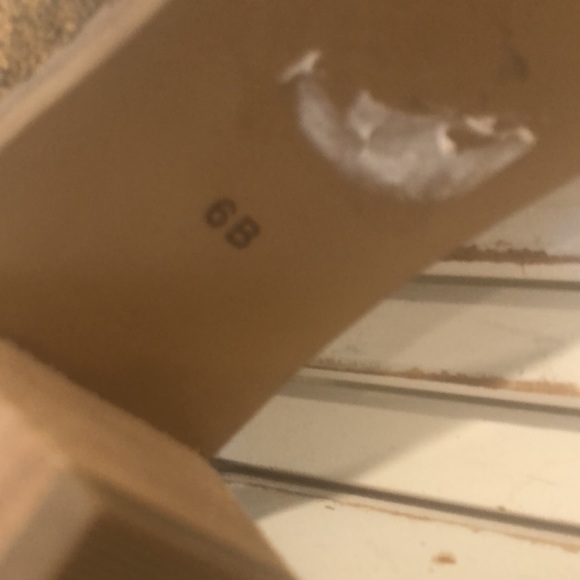 Anthropologie size 6 leather lace up shoe - Picture 5 of 9